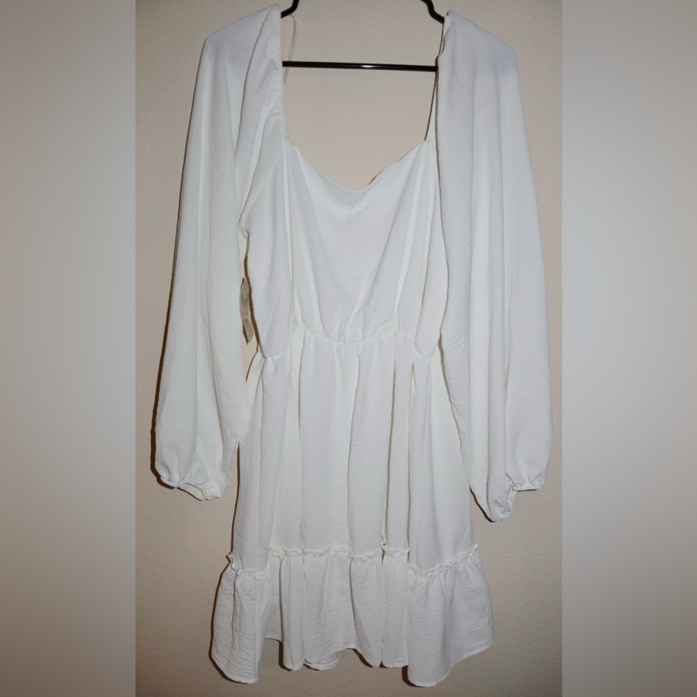 Elegant White Long Puffy Sleeve Dress